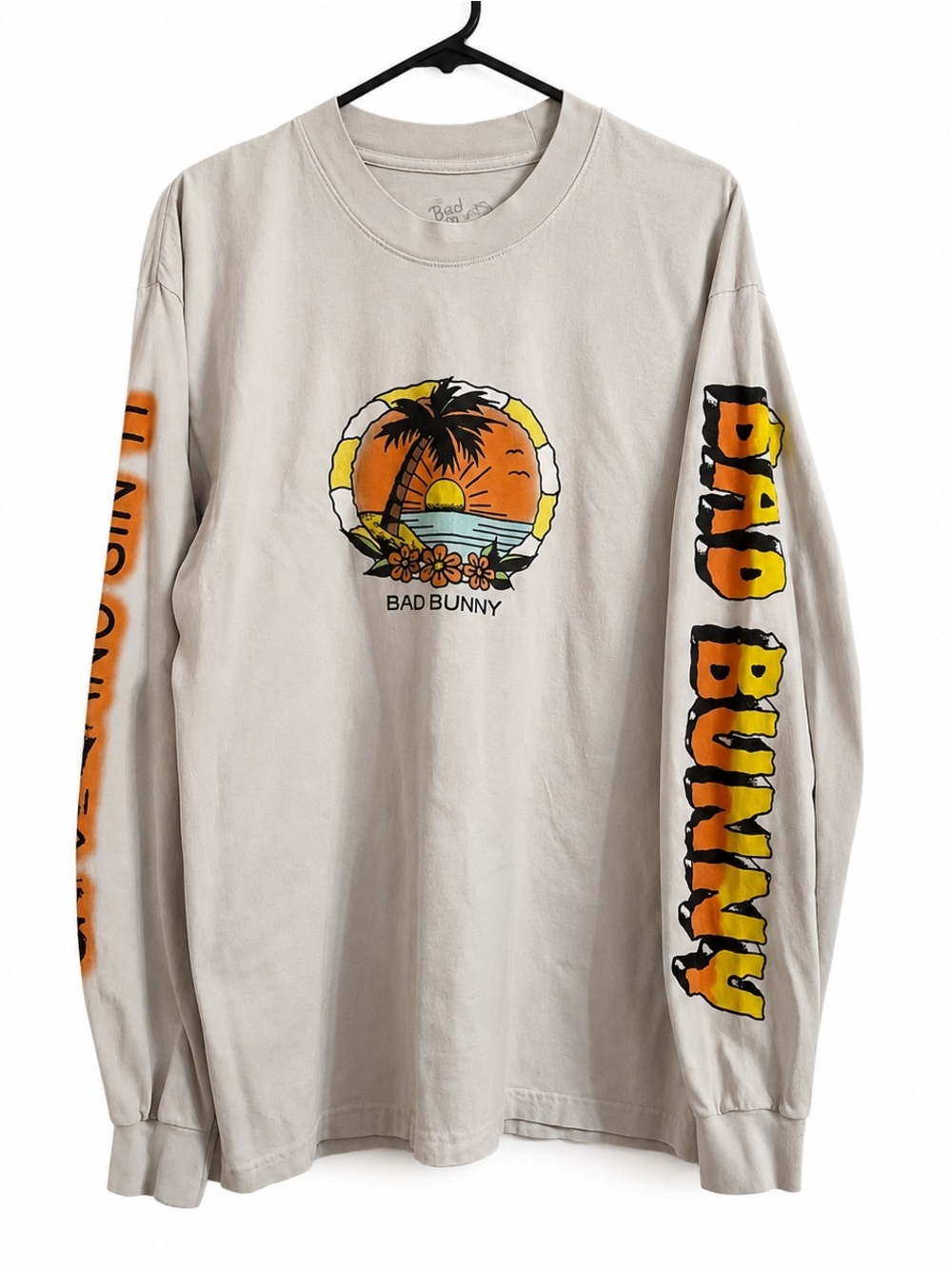 Bad Bunny 2022 tour shirt large verano sin ti Graphic Tee long sleeve concert